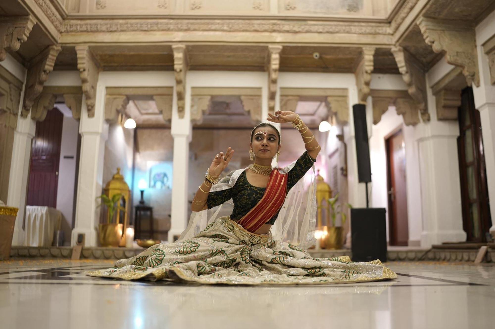 Guleria Kothi At Ganges Hotell Varanasi Exteriör bild