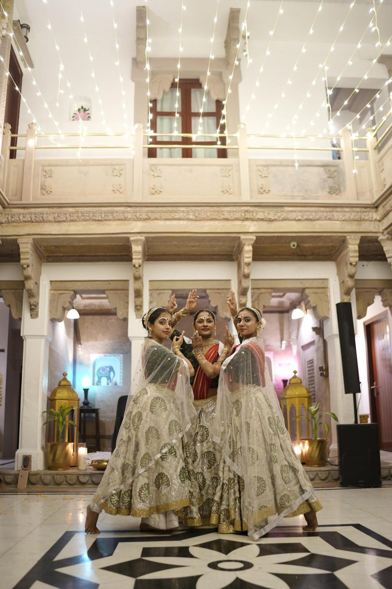 Guleria Kothi At Ganges Hotell Varanasi Exteriör bild