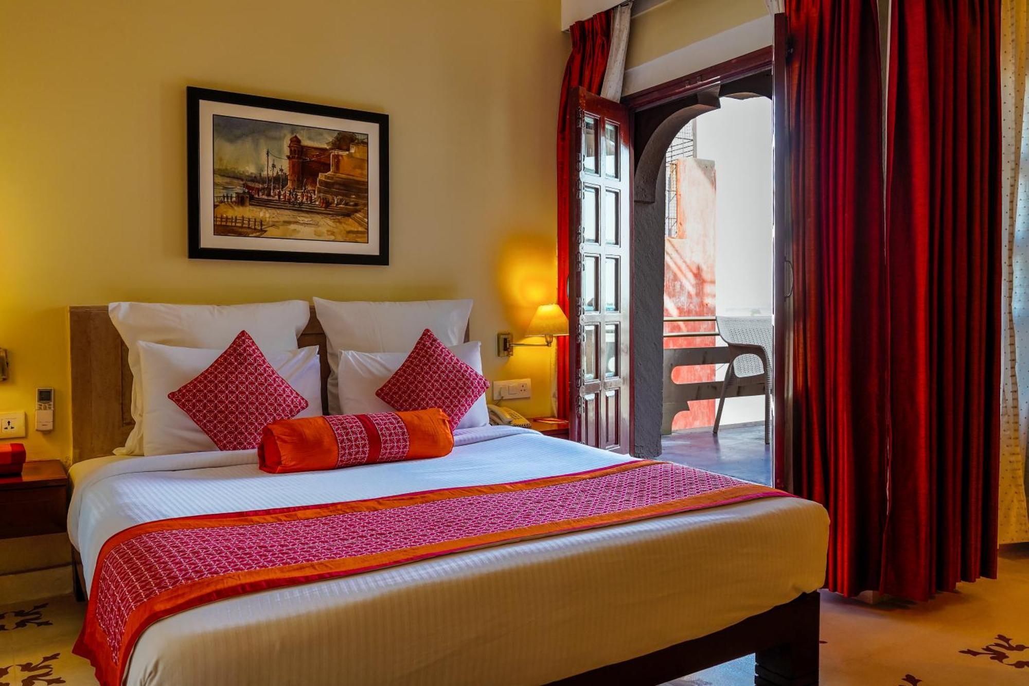 Guleria Kothi At Ganges Hotell Varanasi Exteriör bild