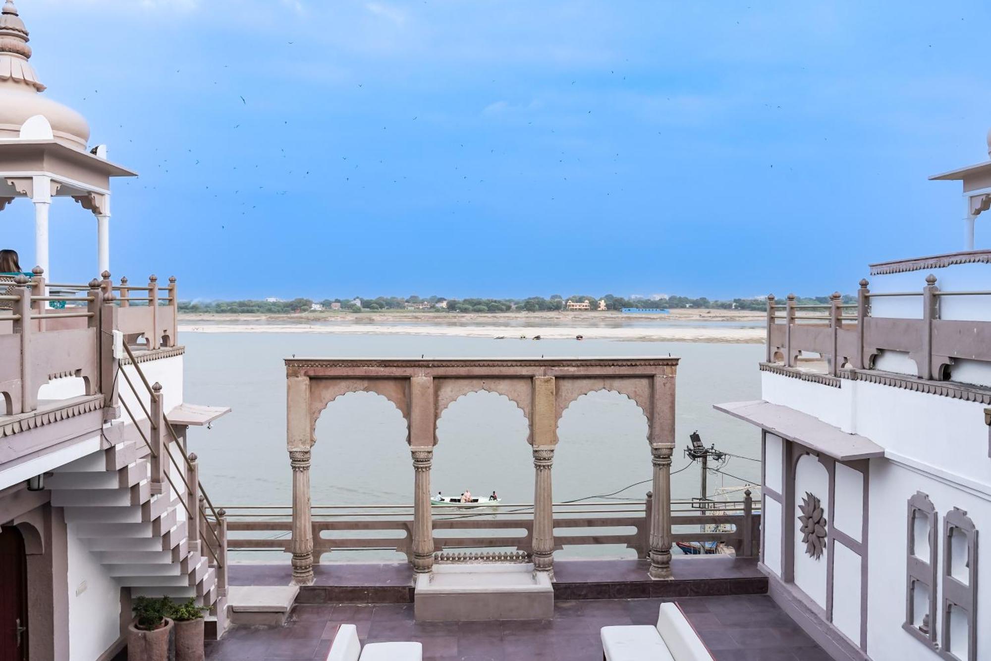 Guleria Kothi At Ganges Hotell Varanasi Exteriör bild