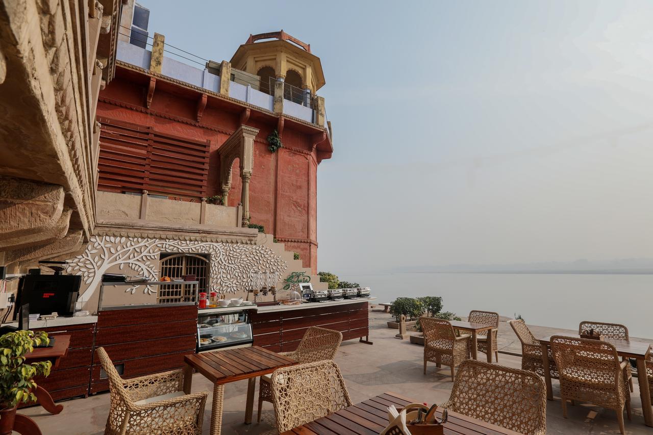 Guleria Kothi At Ganges Hotell Varanasi Exteriör bild